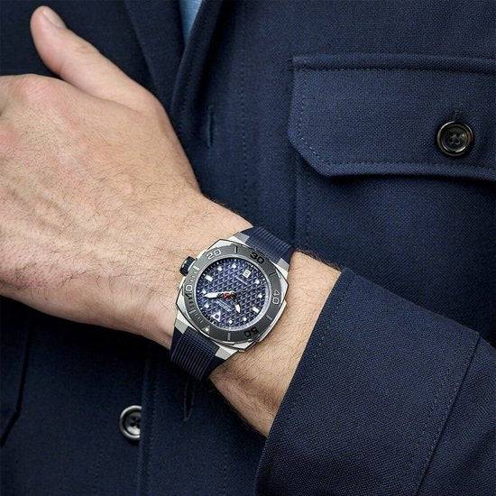Alpina Seastrong Diver horloge 39mm voor heren met blauwe wijzerplaat en nylon band, Swiss made duikhorloge met stijlvolle uitstraling.