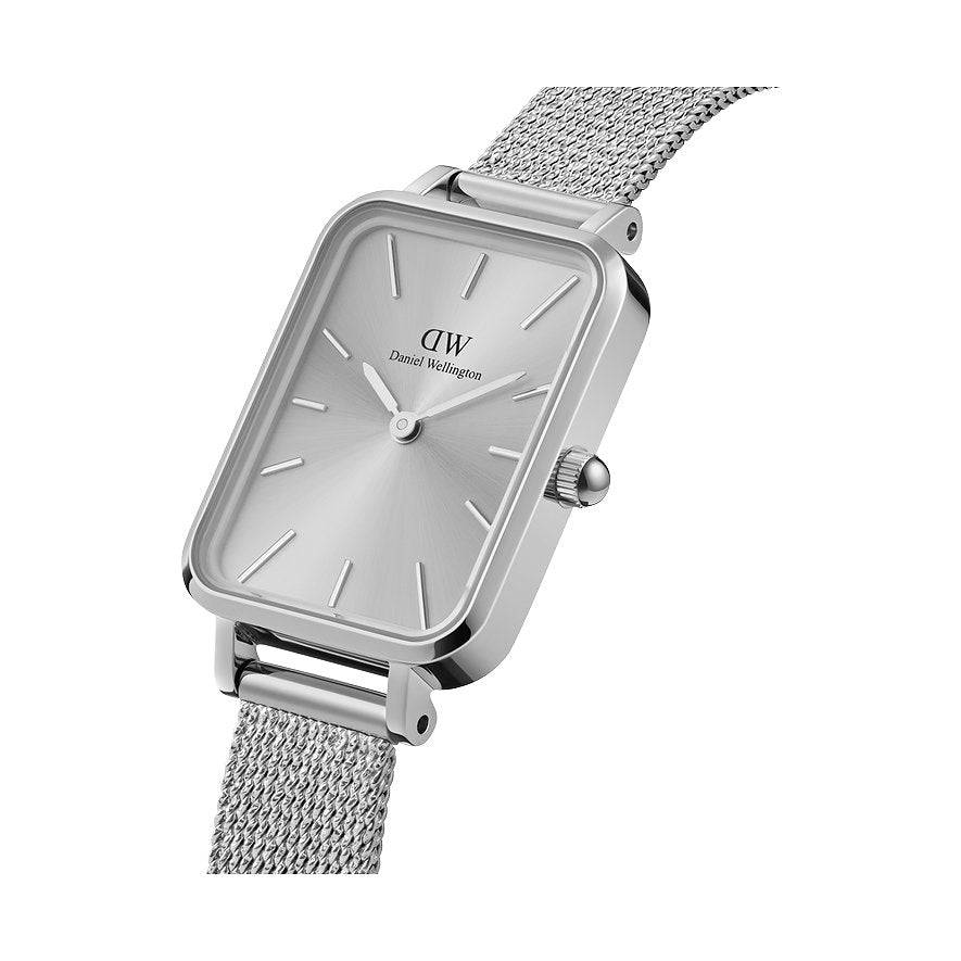 Koop Daniel Wellington horloge Quadro Studio 31mm online met zilveren mesh band en minimalistisch rechthoekig design voor dames. Elegant accessoire voor elke outfit.