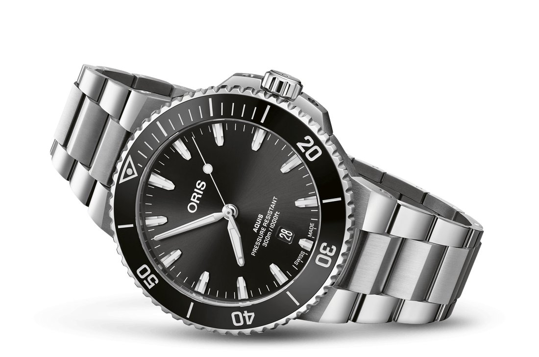 Oris Aquis Date 43.5mm Schwarzes Zifferblatt