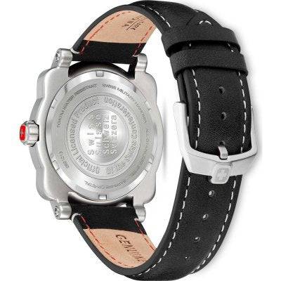Aerograph Night Vision - Swiss Military Hanowa Herenhorloge met zwart lederen band, 43mm kast en Zwitsers quartz uurwerk in pilotenstijl.