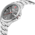 Swiss Military Hanowa - Zwitserse Horloge 42mm met grijze wijzerplaat, datumweergave en roestvrijstalen band, ideaal voor herenmode.