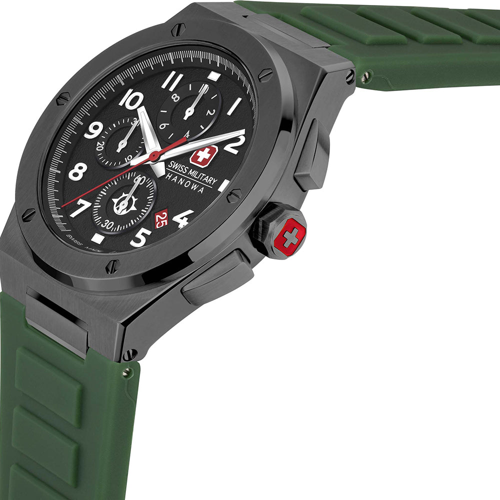 Swiss Military Hanowa Land Sonoran Herenhorloge 43mm met zwarte wijzerplaat en groene siliconen band, ideaal voor sportieve en stijlvolle mannen.