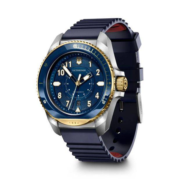 Victorinox Journey 1884 herenhorloge 242013 met blauwe wijzerplaat, goudkleurige accenten en 43mm kast, waterdicht tot 20 ATM. Swiss Made duikhorloge voor heren.