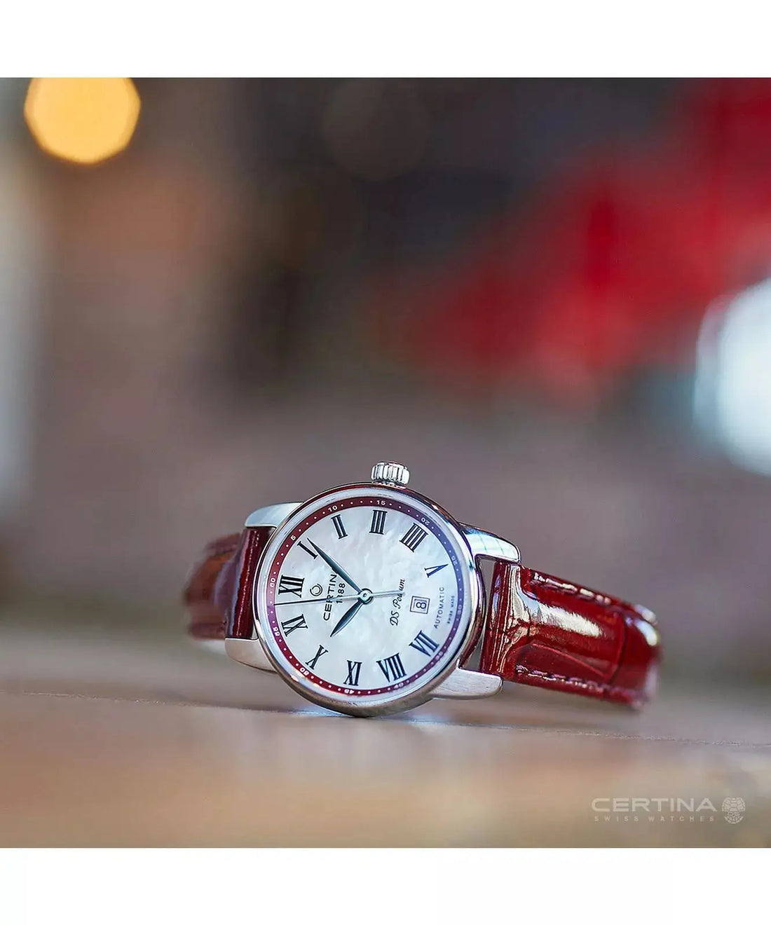Certina DS Podium Lady Automatic C0010071642300 dameshorloge 29mm met parelmoer wijzerplaat en bordeauxrode lederen band, Swiss Made horloge voor dames